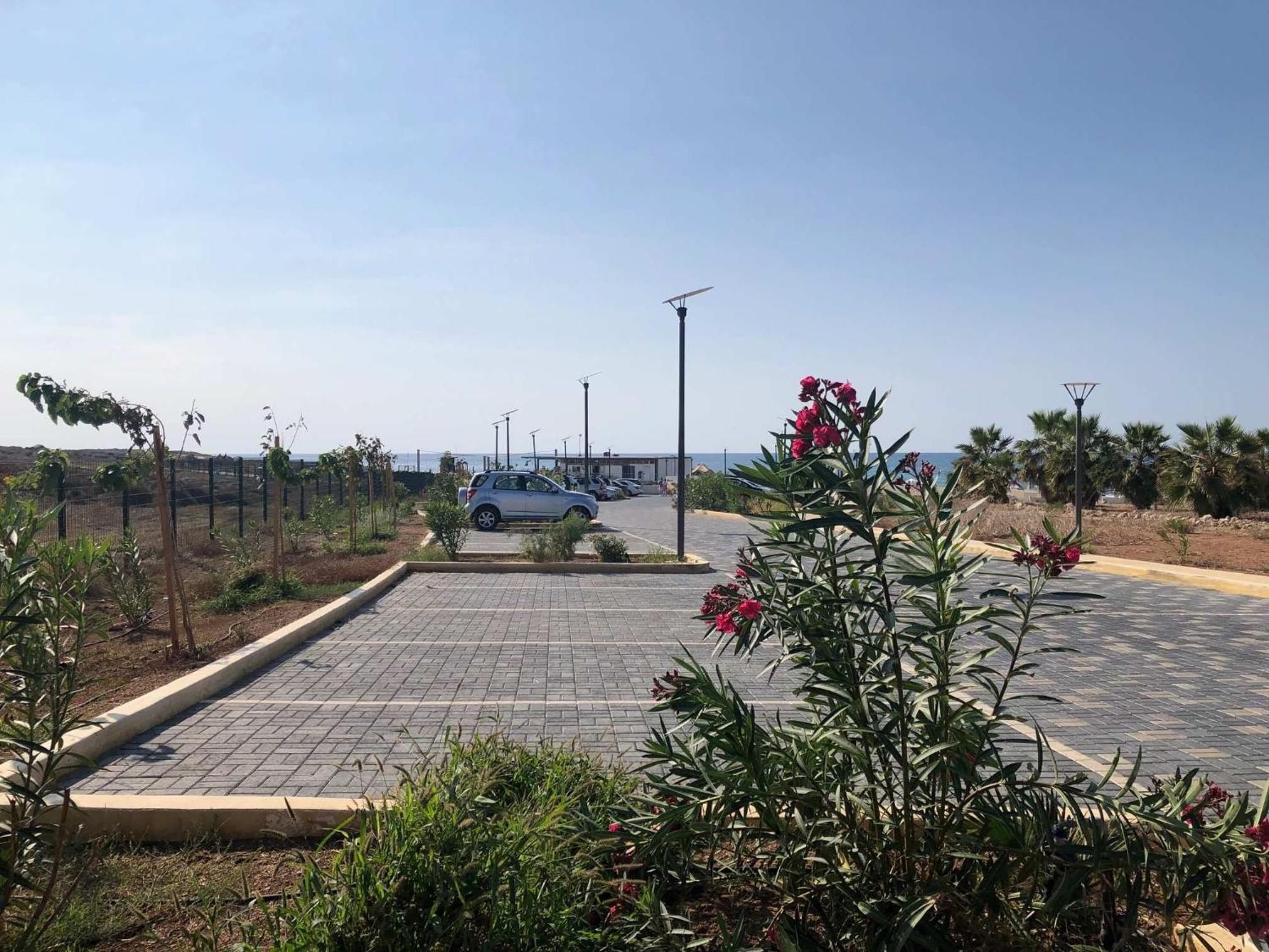 Lighthouse Beach - 3Br Seafront Apt 50M To Beach With Sea Views - Sleeps 6 Apartment *